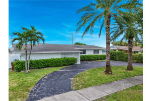715 W 53rd St, Hialeah, FL 33012, Sold 11/12/24