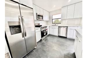 10467 Sunrise Lakes Blvd 410, Sunrise