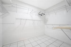 8401 SW 107th Ave APT 274E, Miami, FL 33173, Sold 12/30/24
