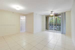 9805 NW 52nd St APT 211, Doral, FL 33178, Sold 08/22/25