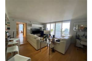 1200 Brickell Bay Dr PH 4123, Miami, FL 33131, Sold 07/31/25