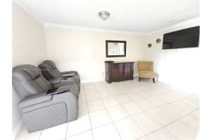 17255 SW 95th Ave APT 262, Palmetto Bay, FL 33157, Sold 12/09/24