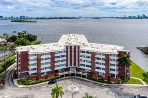 1700 NE 105th St APT 213, Miami Shores, FL 33138, Sold 01/30/25