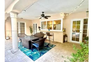 5361 SW 6th St, Plantation, FL 33317, Sold 02/03/25