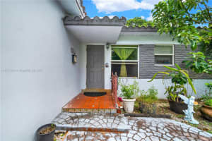 265 Cherokee St, Miami Springs, FL 33166, Sold 04/30/25