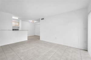7230 NW 179th St APT 104, Hialeah, FL 33015, Sold 01/23/25