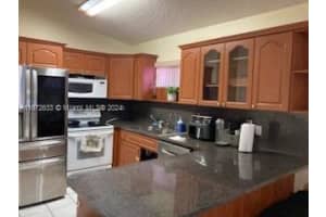 2621 W 72nd St, Hialeah, FL 33016, Sold 01/06/25