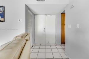 11800 SW 18th St APT 431, Miami, FL 33175, Sold 01/02/25