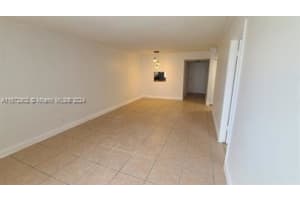 2008 Jackson St E8, Hollywood