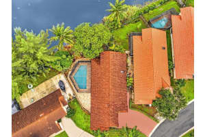 820 SW 113th Terrace, Pembroke Pines, FL 33025, Sold 01/23/25
