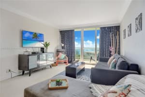 3901 S Ocean Dr APT 6M, Hollywood, FL 33019, Sold 12/06/24