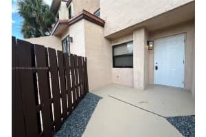 545 W Park Dr APT 7, Miami, FL 33172, Sold 11/14/24