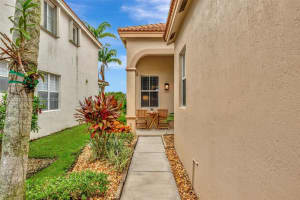 1617 Winterberry Ln, Weston, FL 33327, Sold 03/21/25