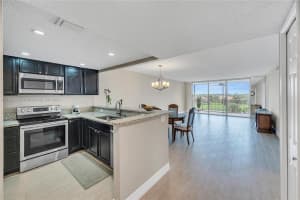 3970 Oaks Clubhouse Dr APT 501, Pompano Beach, FL 33069, Sold 11/26/24