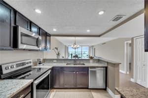 3970 Oaks Clubhouse Dr APT 501, Pompano Beach, FL 33069, Sold 11/26/24