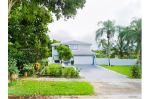 1230 SW 88th Way, Pembroke Pines, FL 33025, Sold 01/02/25