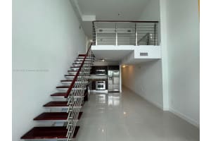 41 SE 5th St APT 703, Miami, FL 33131, Sold 05/06/25
