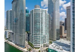 300 S Biscayne Blvd t 2106, Miami, FL 33131, Sold 11/22/24