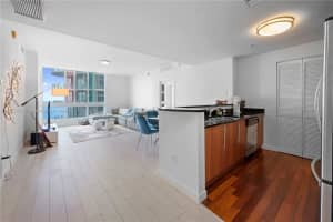 300 S Biscayne Blvd t 2106, Miami, FL 33131, Sold 11/22/24