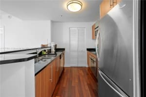 300 S Biscayne Blvd t 2106, Miami, FL 33131, Sold 11/22/24