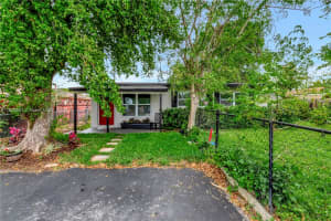 813 SW 11th Ave, Delray Beach, FL 33444, Sold 02/04/25