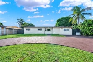19220 NW 37th Ave, Miami Gardens, FL 33056, Sold 12/11/24