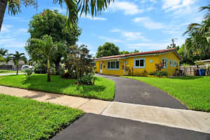 4400 NW 30th Ct, Lauderdale Lakes, FL 33313, Sold 11/07/24