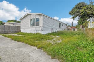 13321 SW 8th St, Davie, FL 33325, Sold 11/27/24