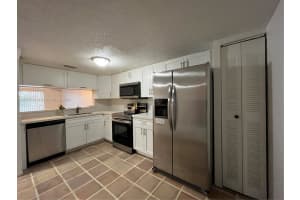 3243 NW 44th St APT 3, Oakland Park, FL 33309, Sold 04/02/25