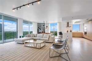17111 Biscayne Blvd 802, North Miami Beach