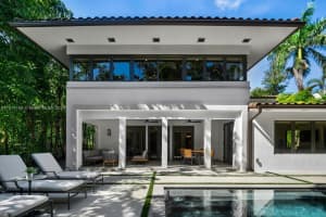 5735 N Bay Rd, Miami Beach