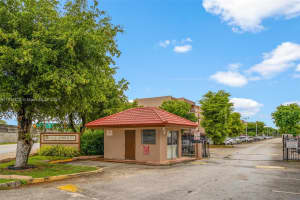 1900 W 68th St APT A305, Hialeah, FL 33014, Sold 12/19/24