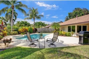 9450 S West 10th Ct, Plantation, FL 33324, Sold 01/15/25