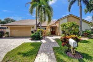 9450 S West 10th Ct, Plantation, FL 33324, Sold 01/15/25