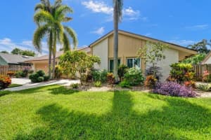 9450 S West 10th Ct, Plantation, FL 33324, Sold 01/15/25