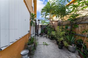 35 NE 12th Ave #35, Homestead, FL 33030, Sold 12/26/24