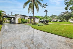 460 Forrest Dr, Miami Springs, FL 33166, Sold 04/28/25