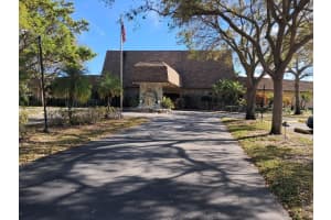 300 Cambridge Rd # 1-35, Hollywood, FL 33024, Sold 11/13/24