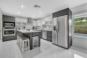 800 NW 91st Ave, Pembroke Pines, FL 33024, Sold 12/02/24