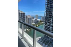 475 Brickell Ave APT 2709, Miami, FL 33131, Sold 11/25/24