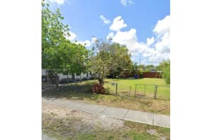 5 Nw St Pompano Beach, FL 33069 Sold 10/29/24
