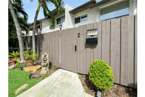 11337 SW 71st St, Miami, FL 33173, Sold 11/20/24
