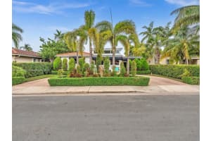 7504 Hispanola Ave, North Bay Village
