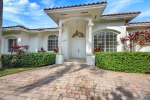 15280 SW 89th Ave, Palmetto Bay, FL 33157, Sold 06/30/25