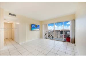 8895 Fontainebleau Blvd APT 503, Miami, FL 33172, Sold 01/29/25