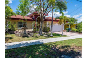 232 SW 7th Ave, Hallandale Beach, FL 33009, - MLS#A11675071