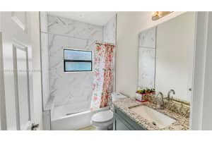 2953 Everglades Blvd N, Naples, FL 34120, Sold 01/02/25