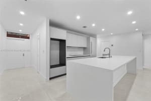 15316 Loch Isle Dr E, Miami Lakes, FL 33014, Sold 05/20/25