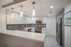 9755 NW 52nd St APT 401, Doral, FL 33178, - MLS#A11675598