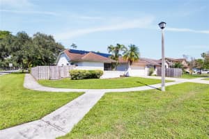 8695 SW 58th St, Cooper City, FL 33328, Sold 11/25/24